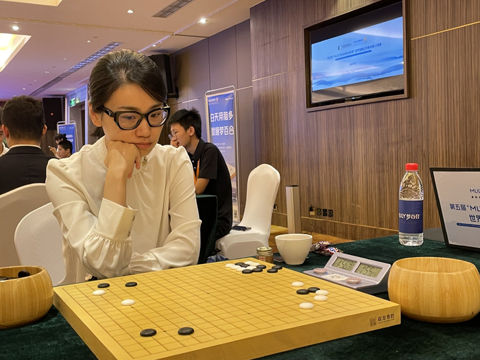於之莹升为八段中国围棋时隔26年再迎八段女棋手