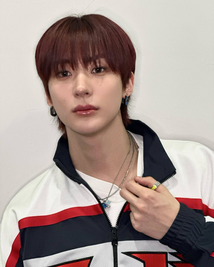 anton李灿荣- 嘴巴好juicy 好好亲的样子_新浪新闻