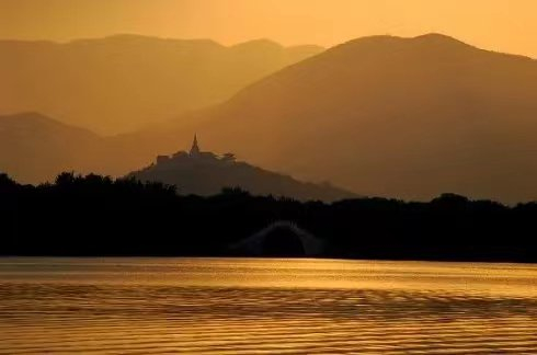 北京西山（图片来源：首都图书馆）