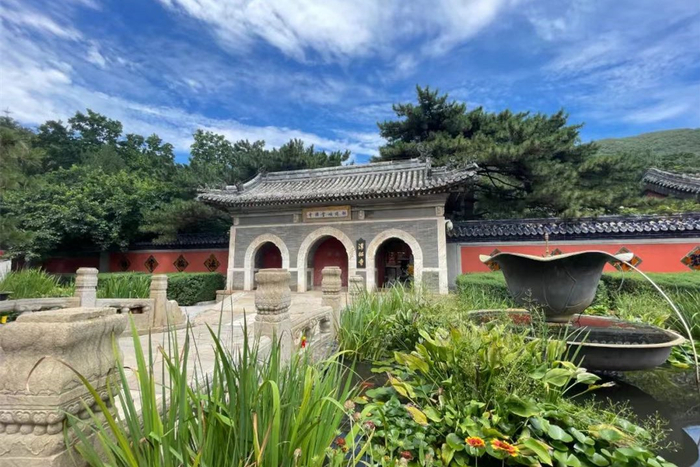 潭柘寺（图片来源：潭柘寺风景区）