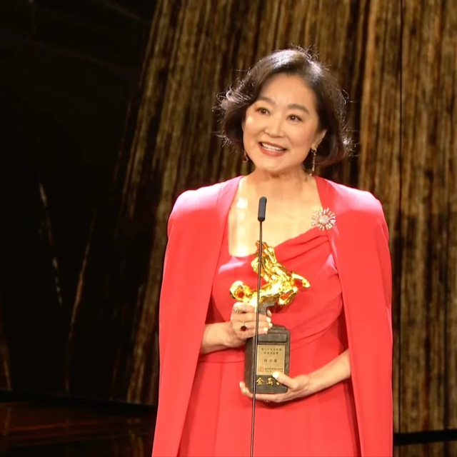 林青霞获终身成就奖罕见感谢丈夫女儿撰文谈我妈妈的另一面