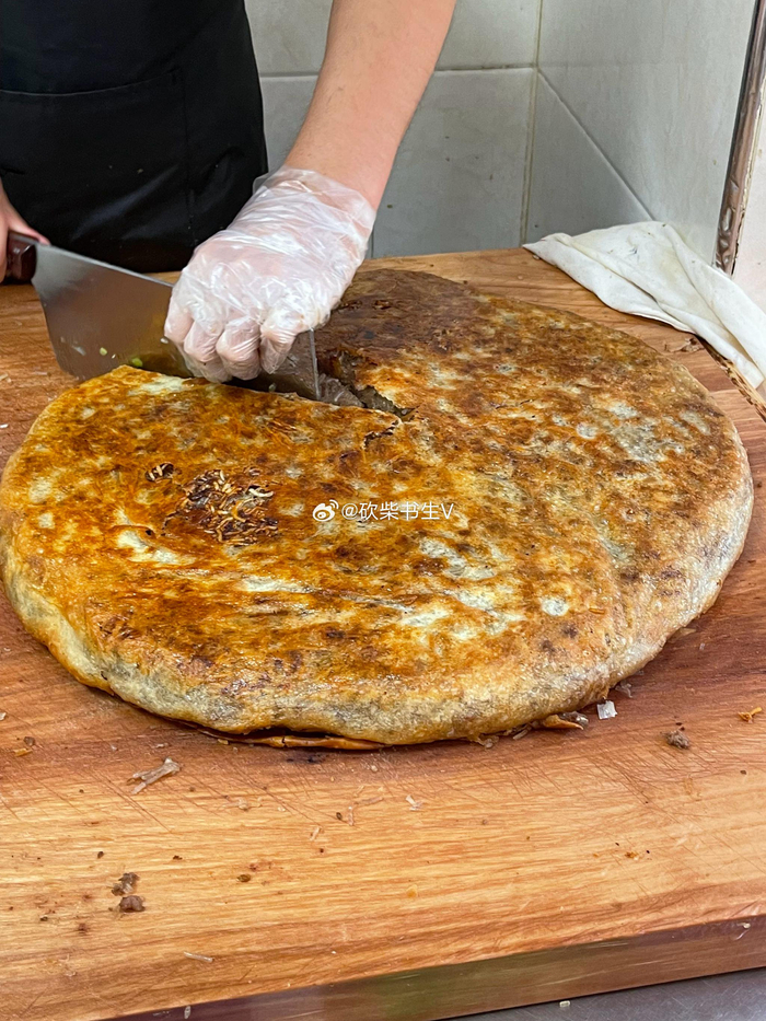 全国最大的馅饼之一——亳州牛肉馍