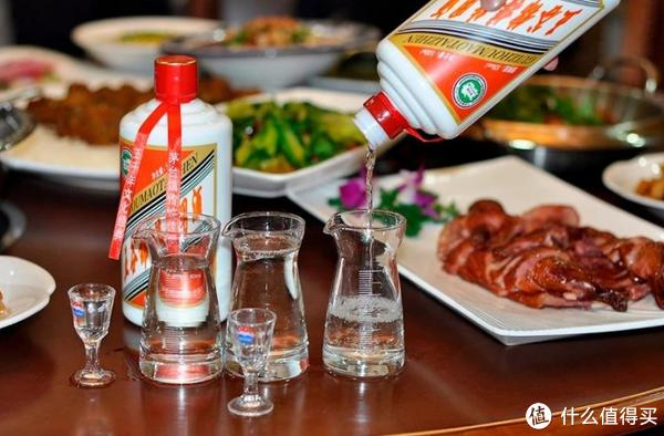 酒局上别人用这3种方式对待你,多半是瞧不起你,别再傻傻往前凑|天山