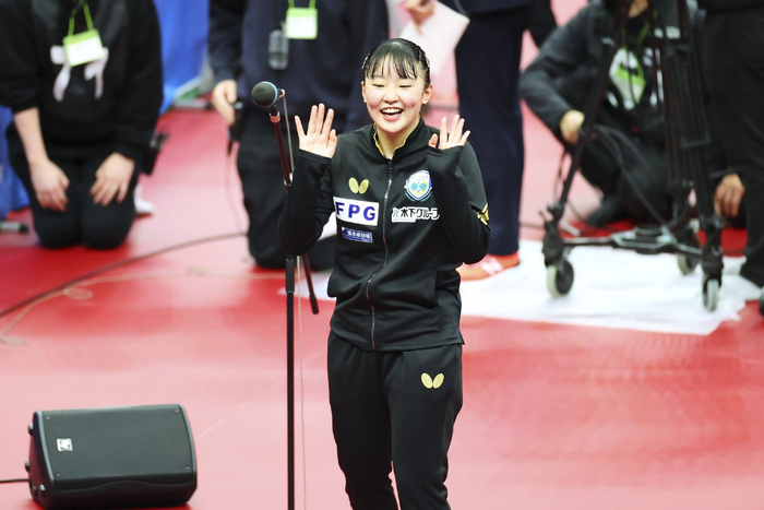 张本美和赛后感谢现场观众。