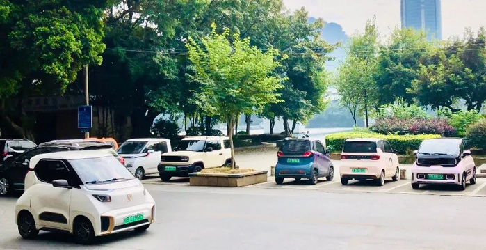 "高配老头乐"之城,柳州为什么那么多微型车?