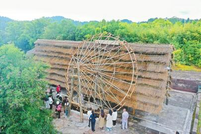 　　大英县卓筒井，是首批国家级非物质文化遗产、第七批全国重点文物保护单位、第五批国家工业遗产。