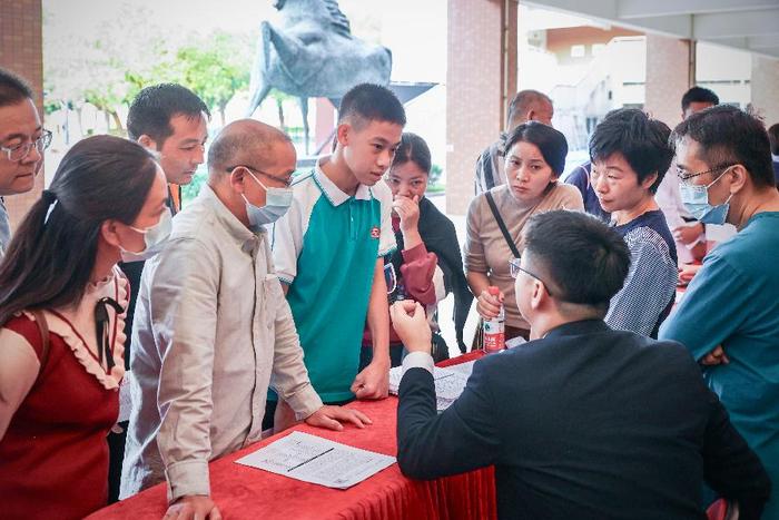 多所高校带来最新升学资讯 新快报主办广东首场“双高会”获好评__新快网插图5