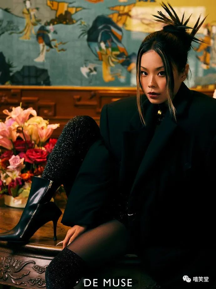 美女万妮达又登上杂志封面