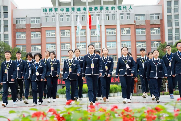 各地中学校服大盘点,这几所真好看!|中学|惠州市|深圳市_新浪新闻