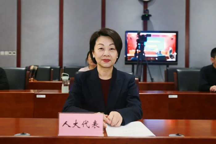 市人大代表李申虹