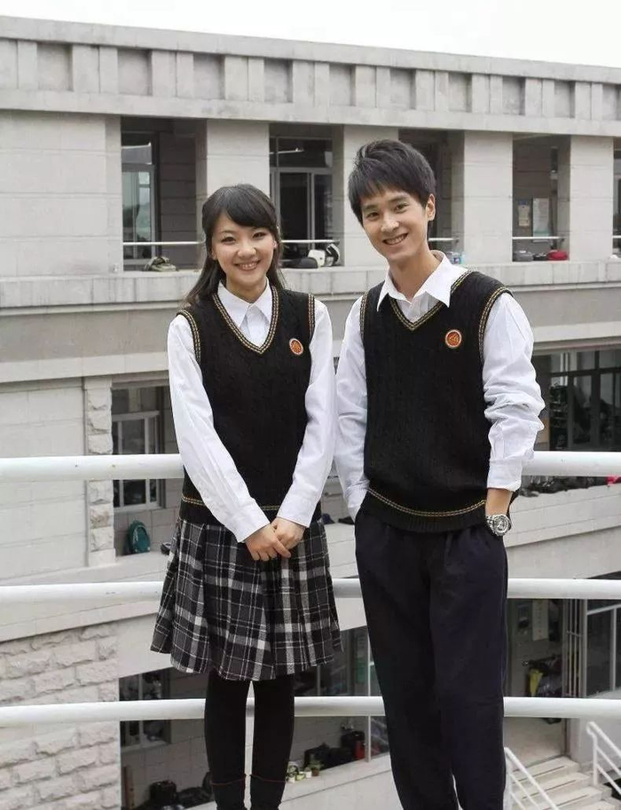 各地中学校服大盘点,这几所真好看!|中学|惠州市|深圳市_新浪新闻