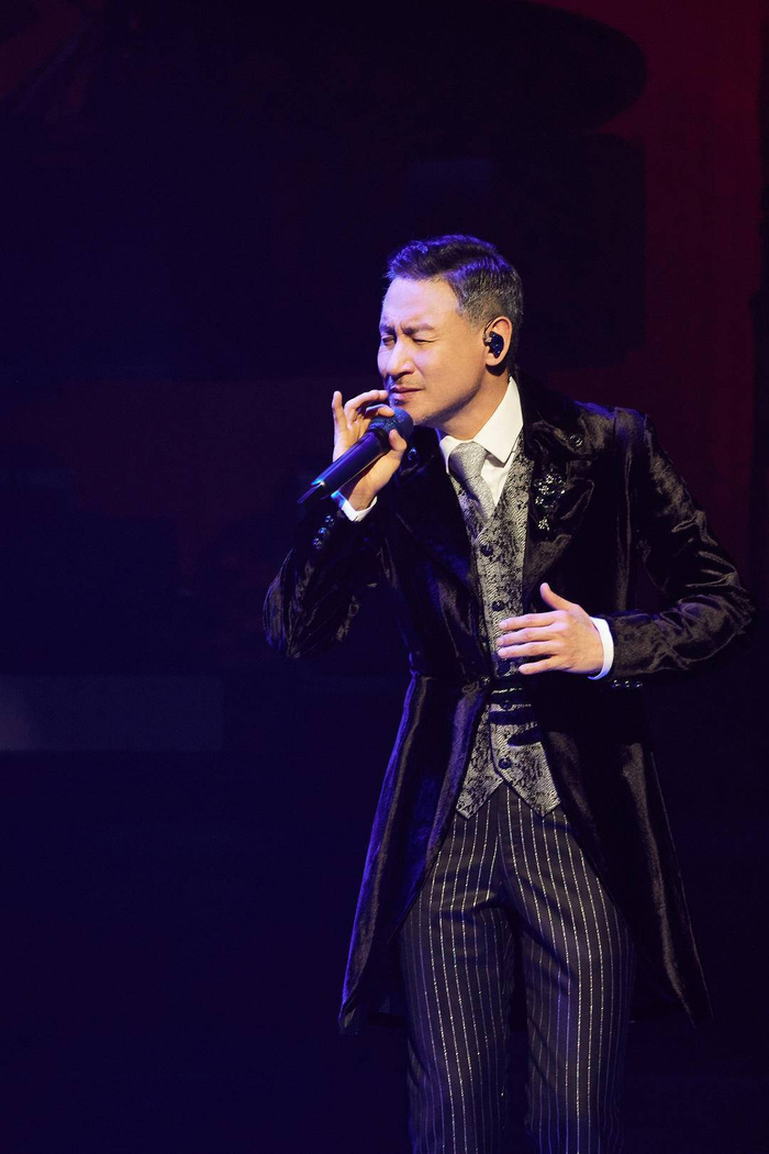 张学友演唱会抓逃犯的梗还记忆犹新,他又来到南京.