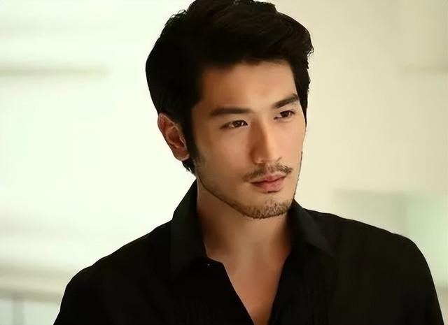 高以翔父亲离世,最后露面在儿子墓地上,父子忌日仅差一天|高以翔