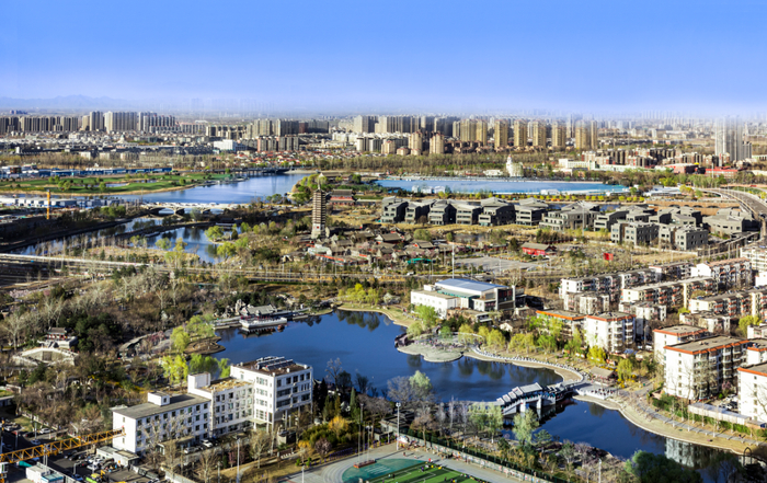 燃灯塔周边已经成为大运河文化旅游景区。张寅生 摄