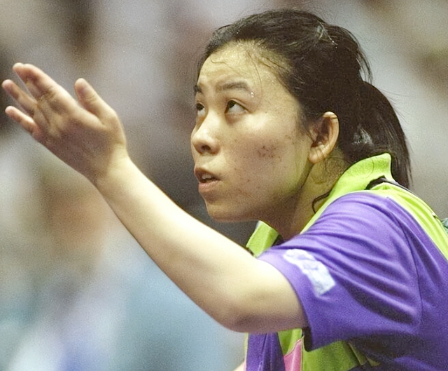 奥运冠军发起讨论!邓亚萍:运动员成网红,对竞技体育是好事吗?