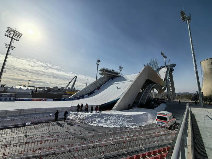 冬奥会首钢滑雪大跳台图片