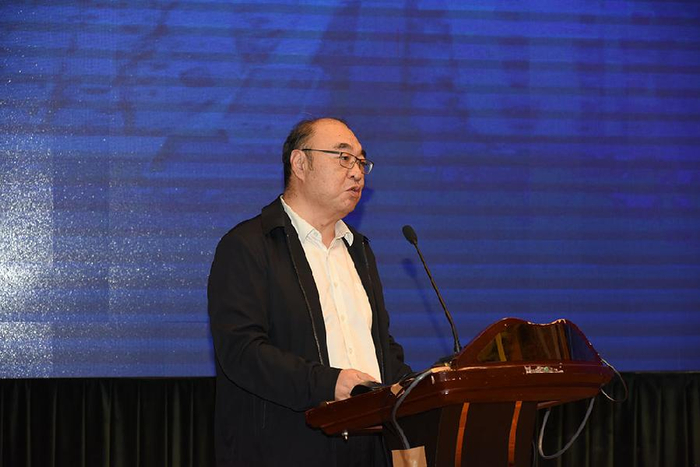 暨南大学文学院李云飞院长致欢迎辞广州市文物考古研究院张强禄院长致