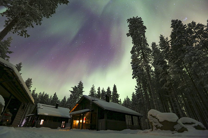 芬兰拉普兰德现璀璨北极光|芬兰|极光|太阳_新浪新闻