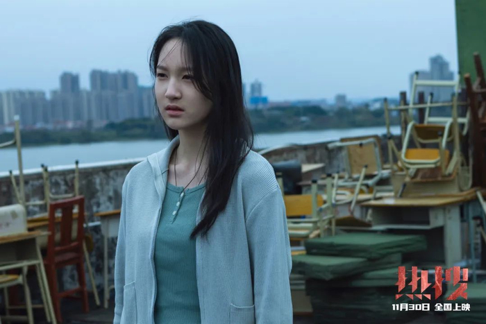 拍电影,应该顺势而为忻钰坤觉得,和自己之前的作品相比,《热搜》的不