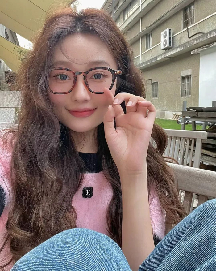 戴眼镜发型.|发型|眼镜_新浪新闻