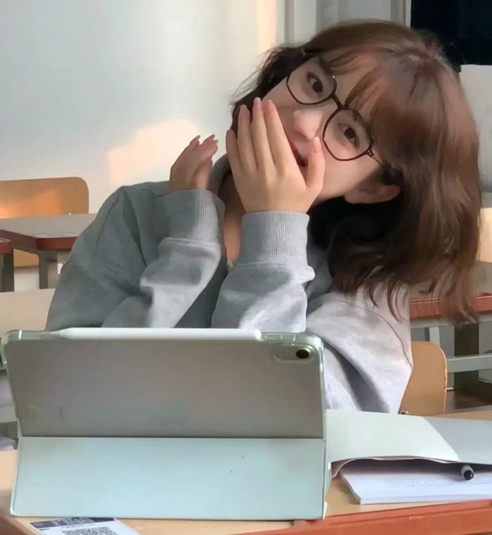 戴眼镜发型.|发型|眼镜_新浪新闻