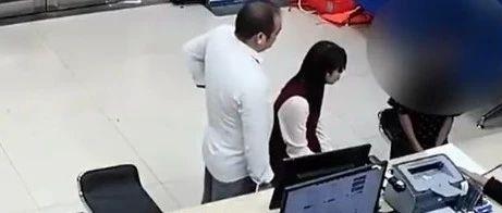又有孩子被父母带去“自首”了，网友吵翻！专家怎么看？