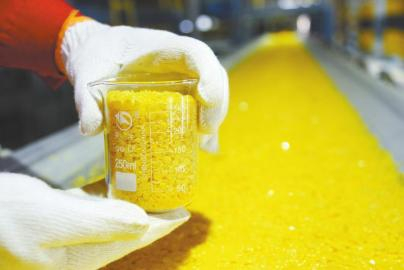 元坝气田硫磺生产线。