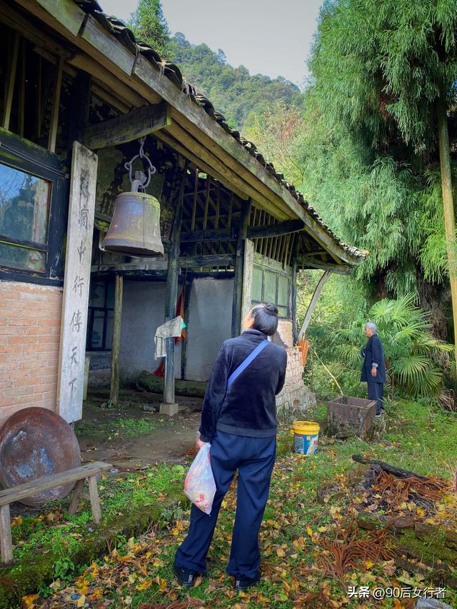 再訪大邑終南山在深山荒廢的道觀尋找傳說中韓湘子修煉的洞府