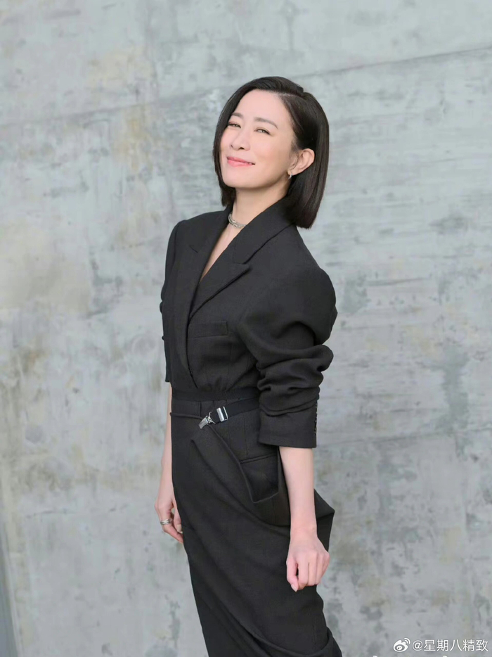 短发|香港女星|佘诗曼_新浪新闻