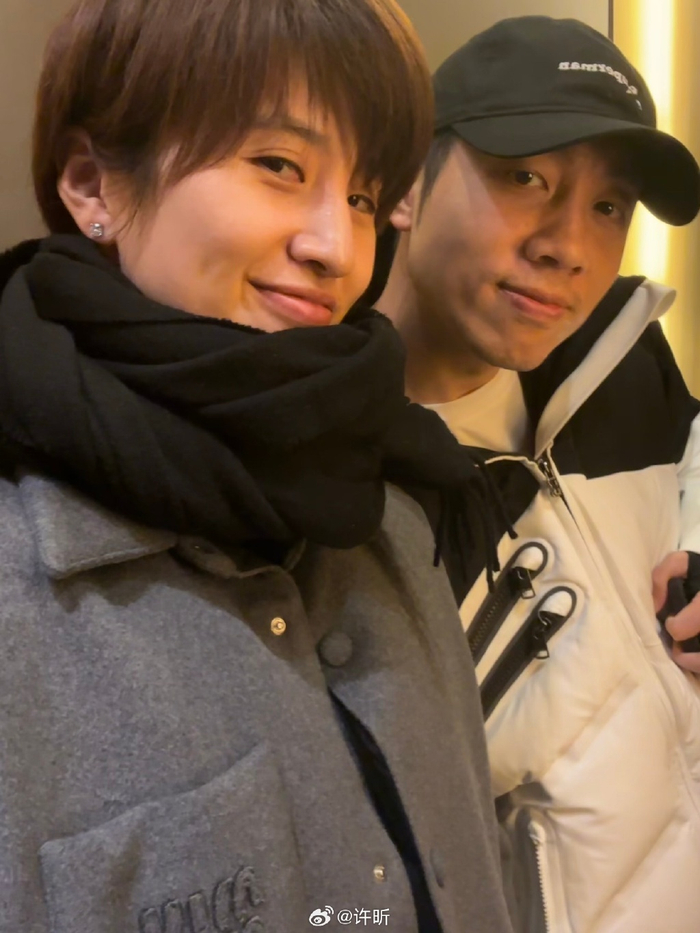 今天是@许昕 与妻子姚彦的结婚七周年……|许昕_新浪新闻