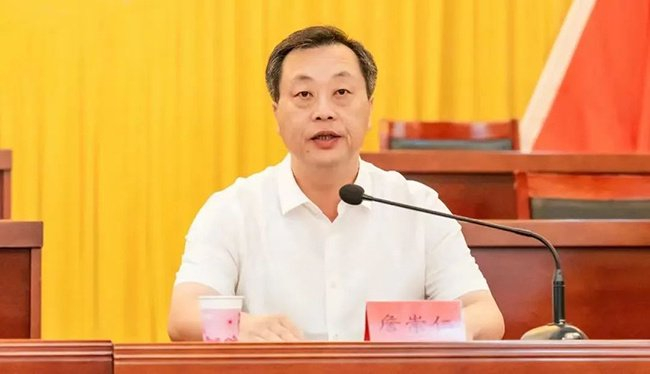 资料图公开资料显示,詹崇仁,男,汉族,1973年3月出生,福建省漳平市象湖