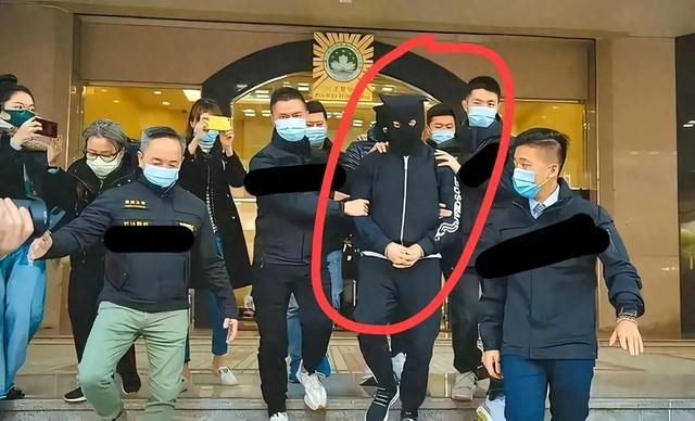 逃亡海外的纪晓波只是白手套,在他背后的两个"大佬"早已落网?