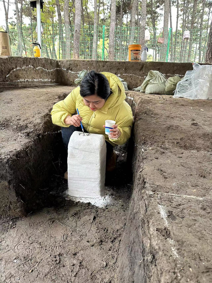 金和天在圆明园澹泊宁静遗址标记土样