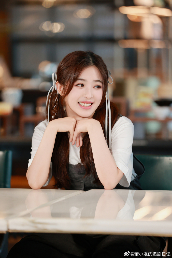 是会撒娇又爱吃的小女孩一枚 说张含韵十八岁都会有人信吧……|张含韵