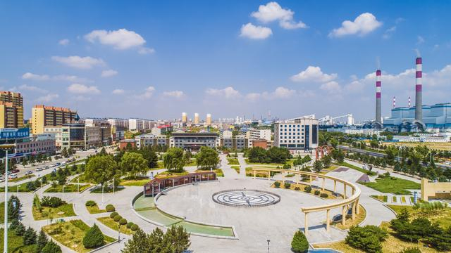 锦界工业园区中心广场。神木市委宣传部供图