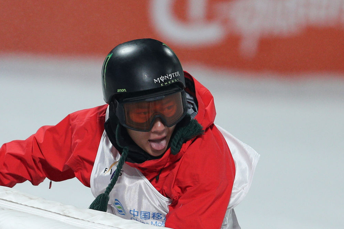 12月1日，苏翊鸣在预赛第二轮后。新华社记者 许雅楠 摄