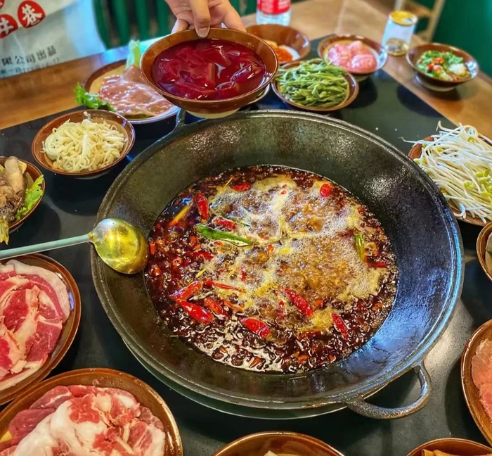 沈阳一地摊火锅锅底高达598元,锅底怎么越来越贵?