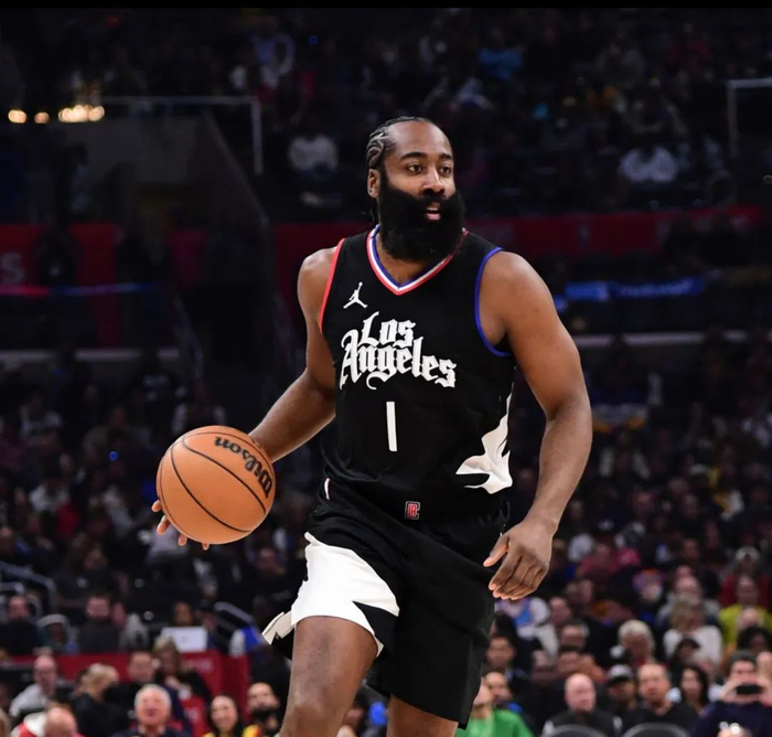 你给我秀肌肉我在你头上绝杀