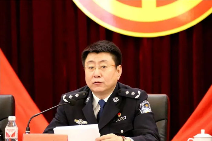 一市公安局局长拟任新职
