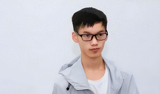 搬砖男孩林万东:高考713分,被嘲考上清华也没用的他,如今怎样|清华大学|云南省|母亲|考场|打工_新浪新闻