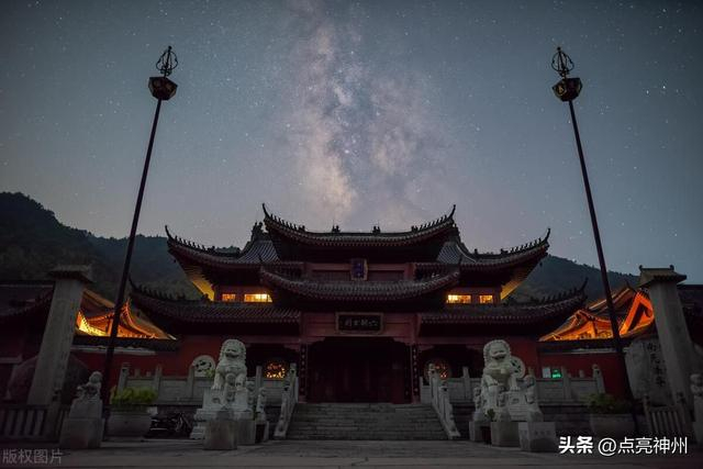 诗里的山寺,大概率是湖北黄梅县蔡山峰顶的江心寺.