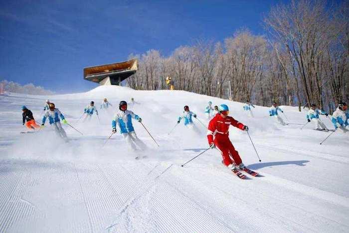 黄务南里滑雪场图片