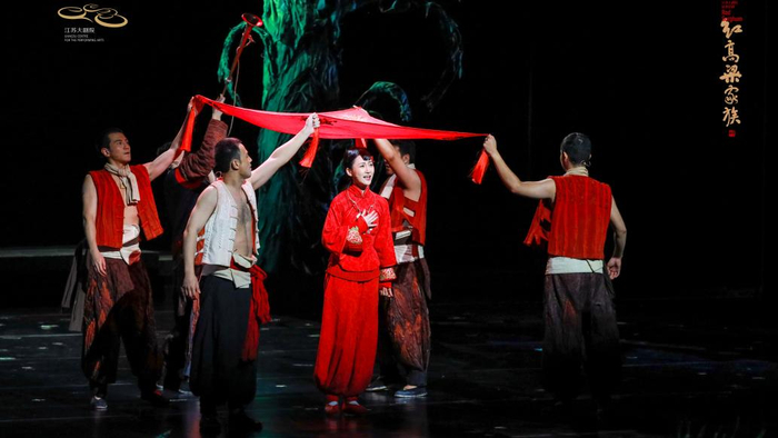 《红高粱家族》演出剧照