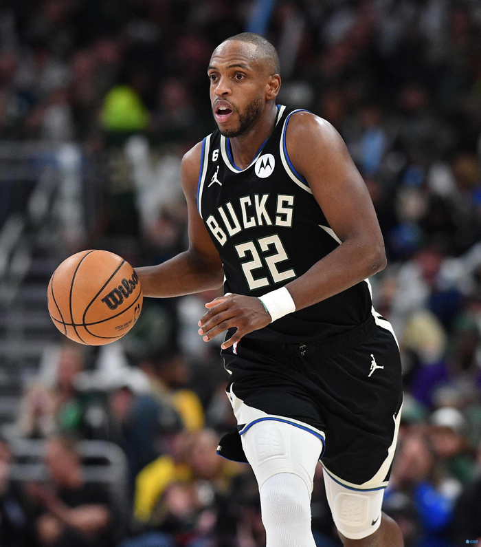 米德尔顿:明天的比赛会多一点额外的动力 这关系到50万美元奖金