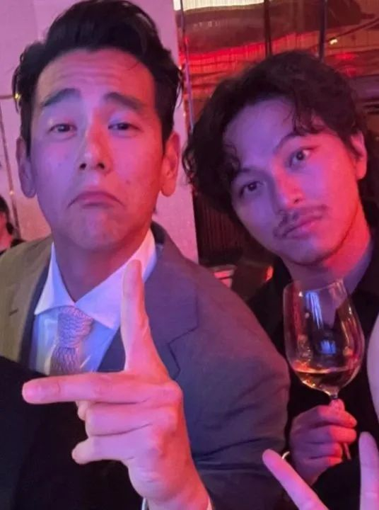 彭于晏8915吴建豪和妈妈8915儿子毕业于英国切尔西艺术与设计