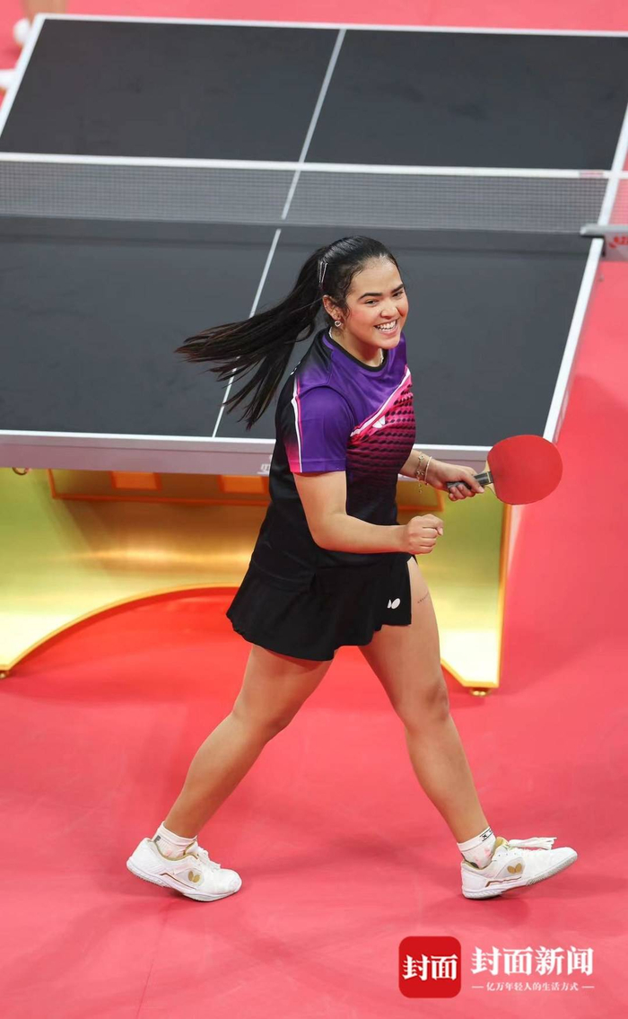 大姐m·迪亚兹(梅兰妮·迪亚斯/melanie díaz)出生