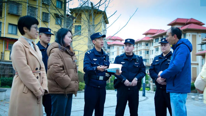 调解群众纠纷。（通讯员牟联祥 摄）