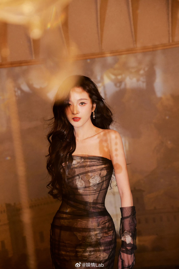 丨gq盛典人鱼公主齐聚一堂|人鱼公主|吴宣仪|gq_新浪新闻