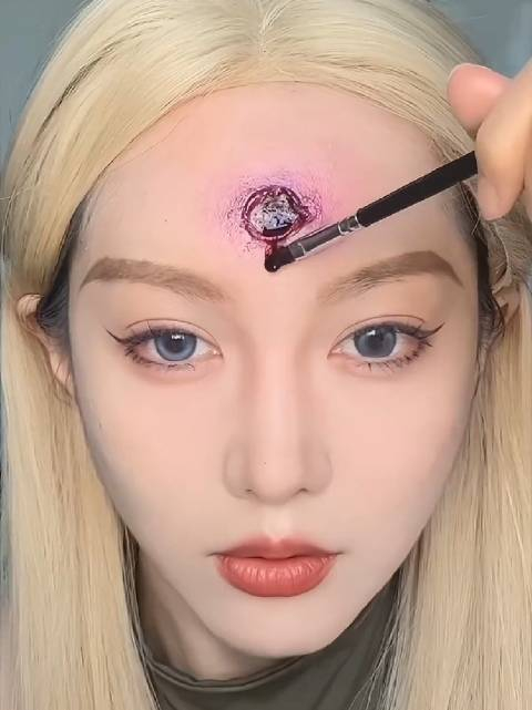 挑战用纸巾画枪伤妆姐妹们特效化妆并不难