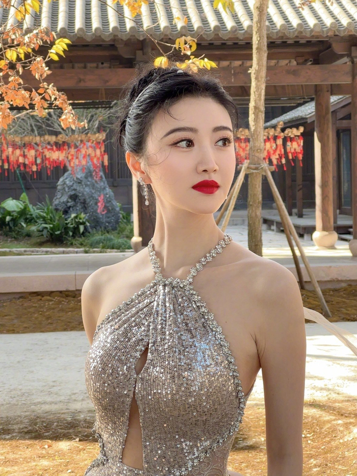 景甜的生图是真的很生……